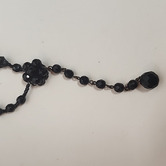 Elegant Black Beaded Necklace - Picture 6 of 11